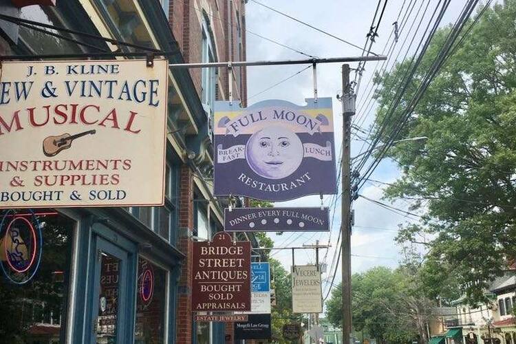 Full Moon Lambertville Lambertville Zomato Full Moon Lambertville Lambertville Zomato